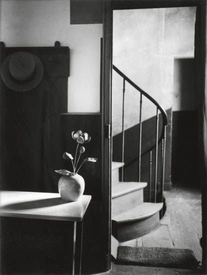 KERTÉSZ, ANDRÉ (1894-1985) "Chez Mondrian."